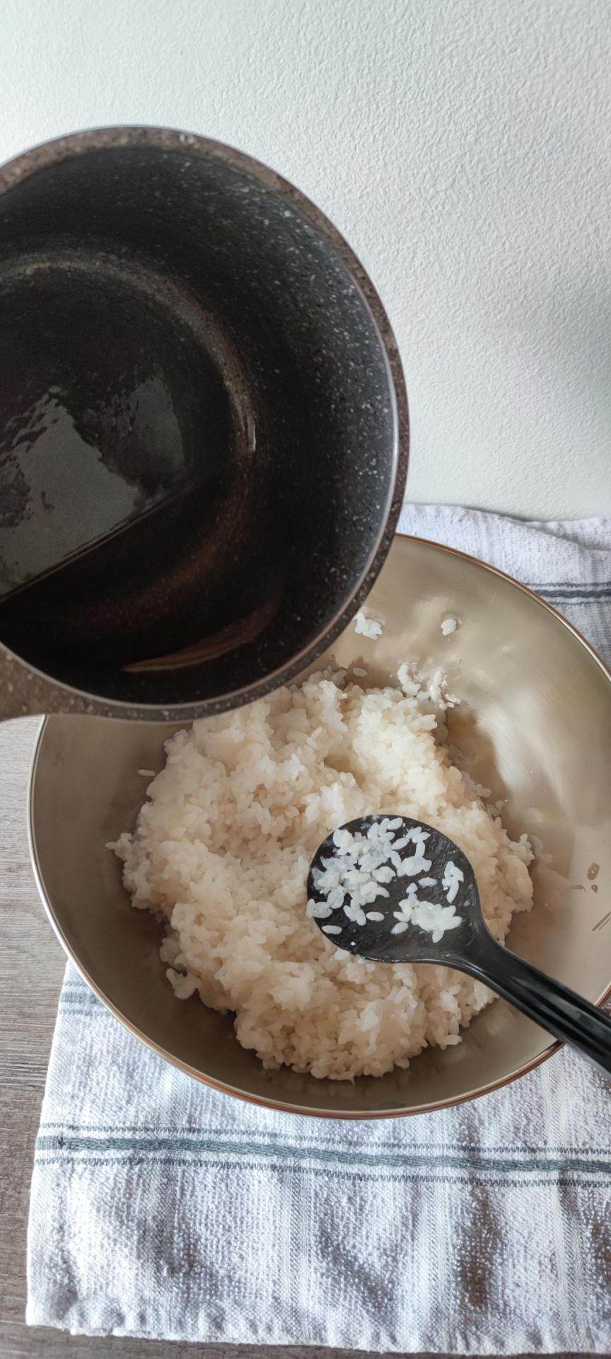 Riz avec ajout de la préparation vinaigré